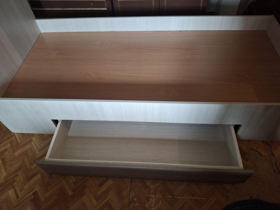 Łóżko jednoosobowe