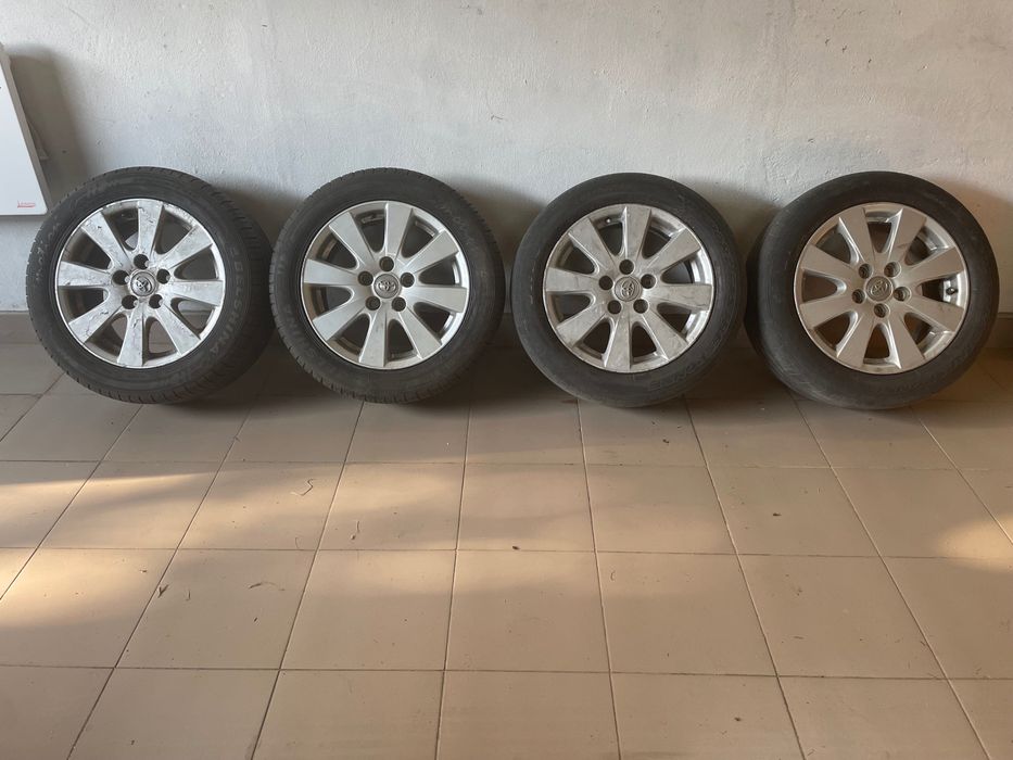 Диски Toyota XV40 з шинами