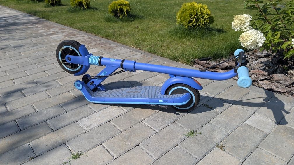 Електросамокат Segway Ninebot ZING E8 Blue для дітей (6–12 років)