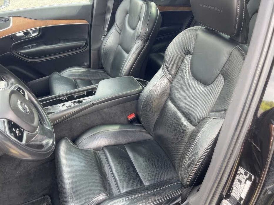 Volvo XC90      2017