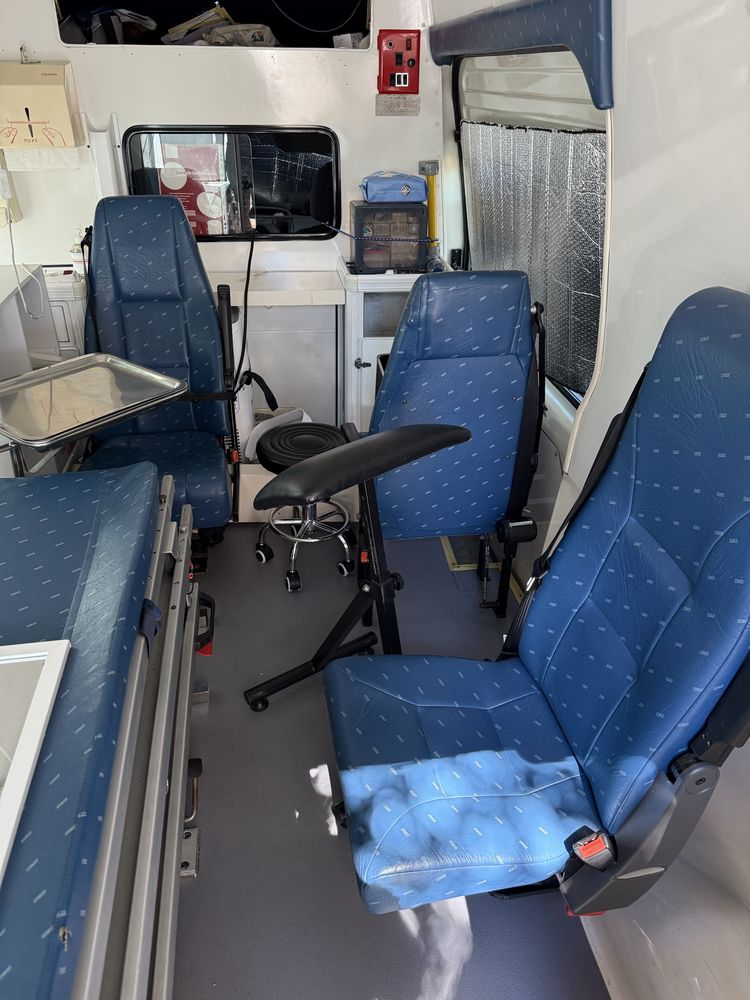 Ford transit 330