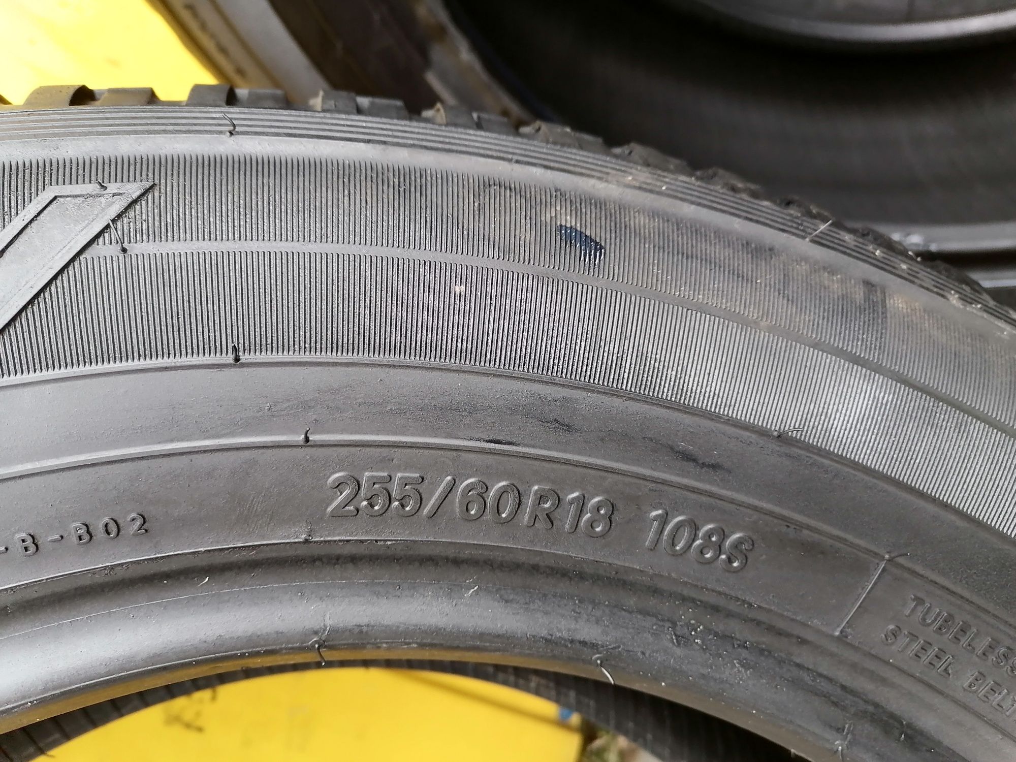 Opony całoroczne 255/60r18 Toyo