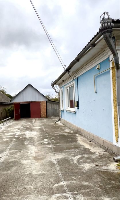 Продається будинок поруч з сосновим лісом та річкою Південний Буг