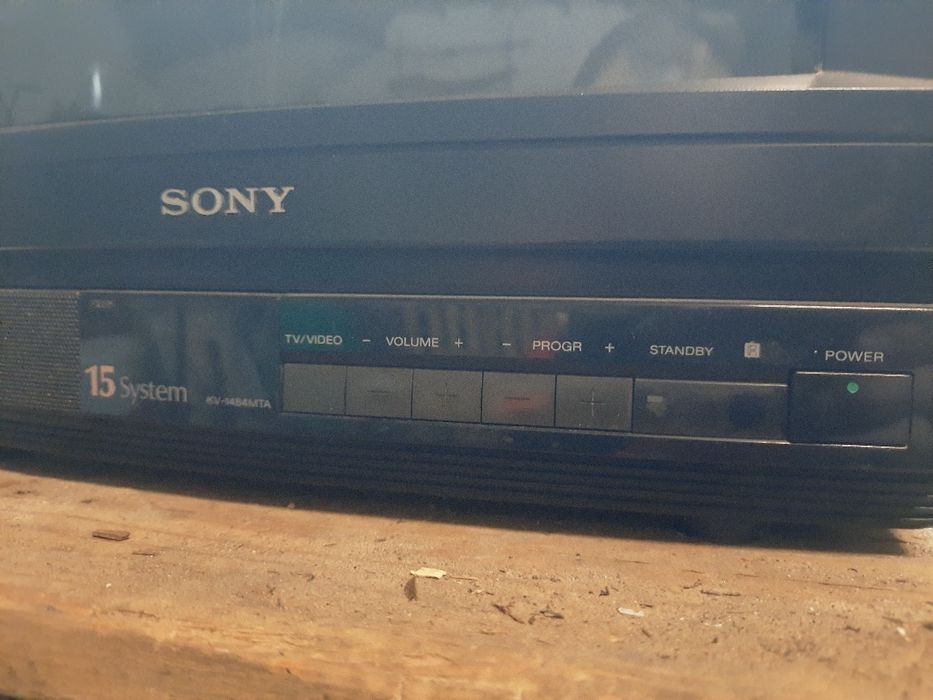 2 TVs antiga a funcionar