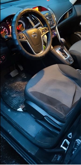 Продам Zafira Tourer