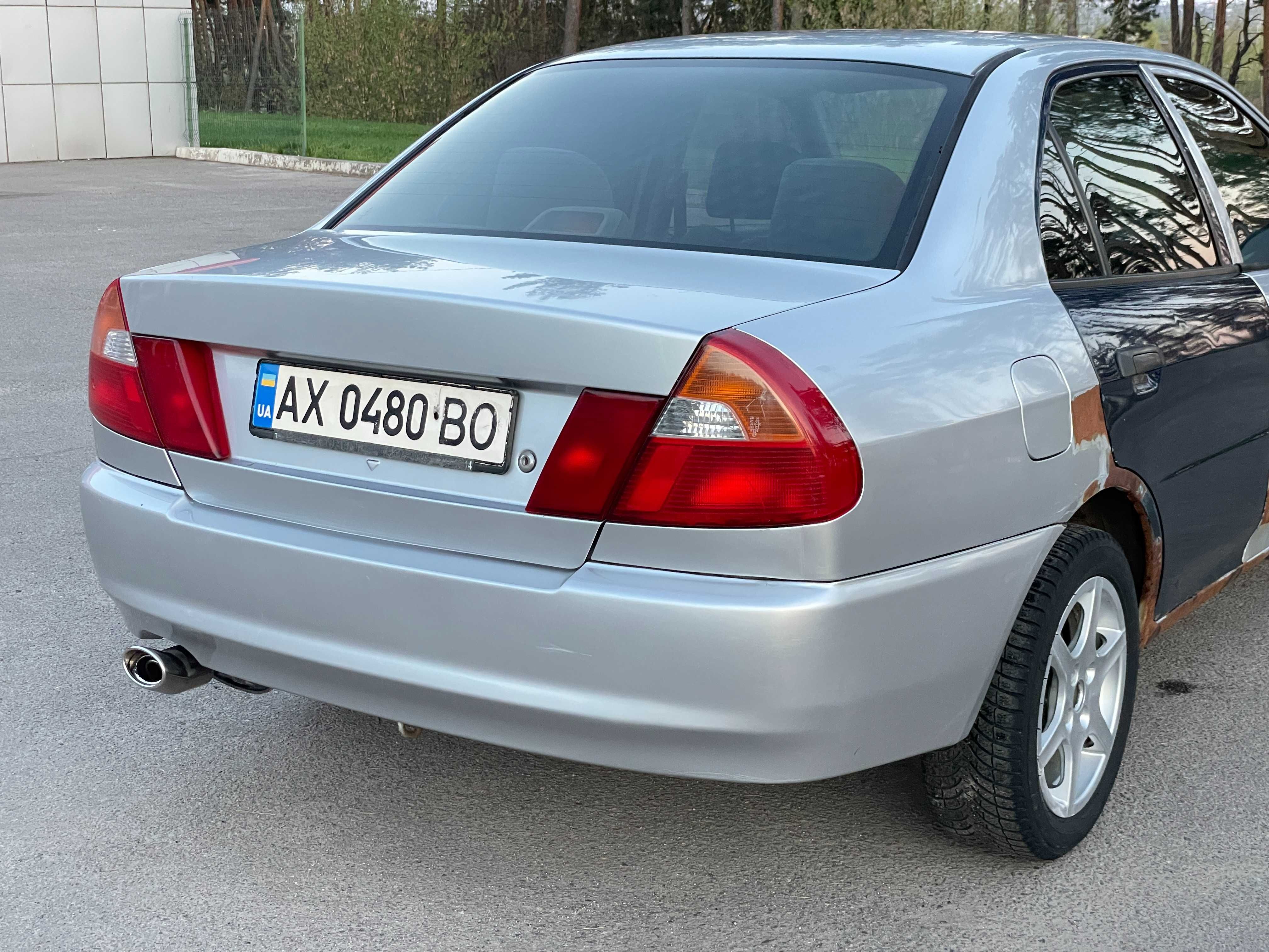 Mitsubishi Lancer 6 2001