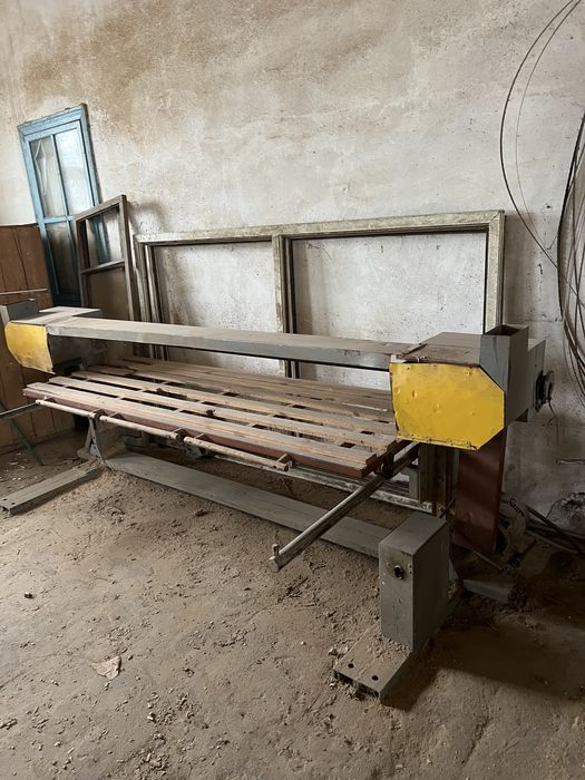 Станок шліфувальний