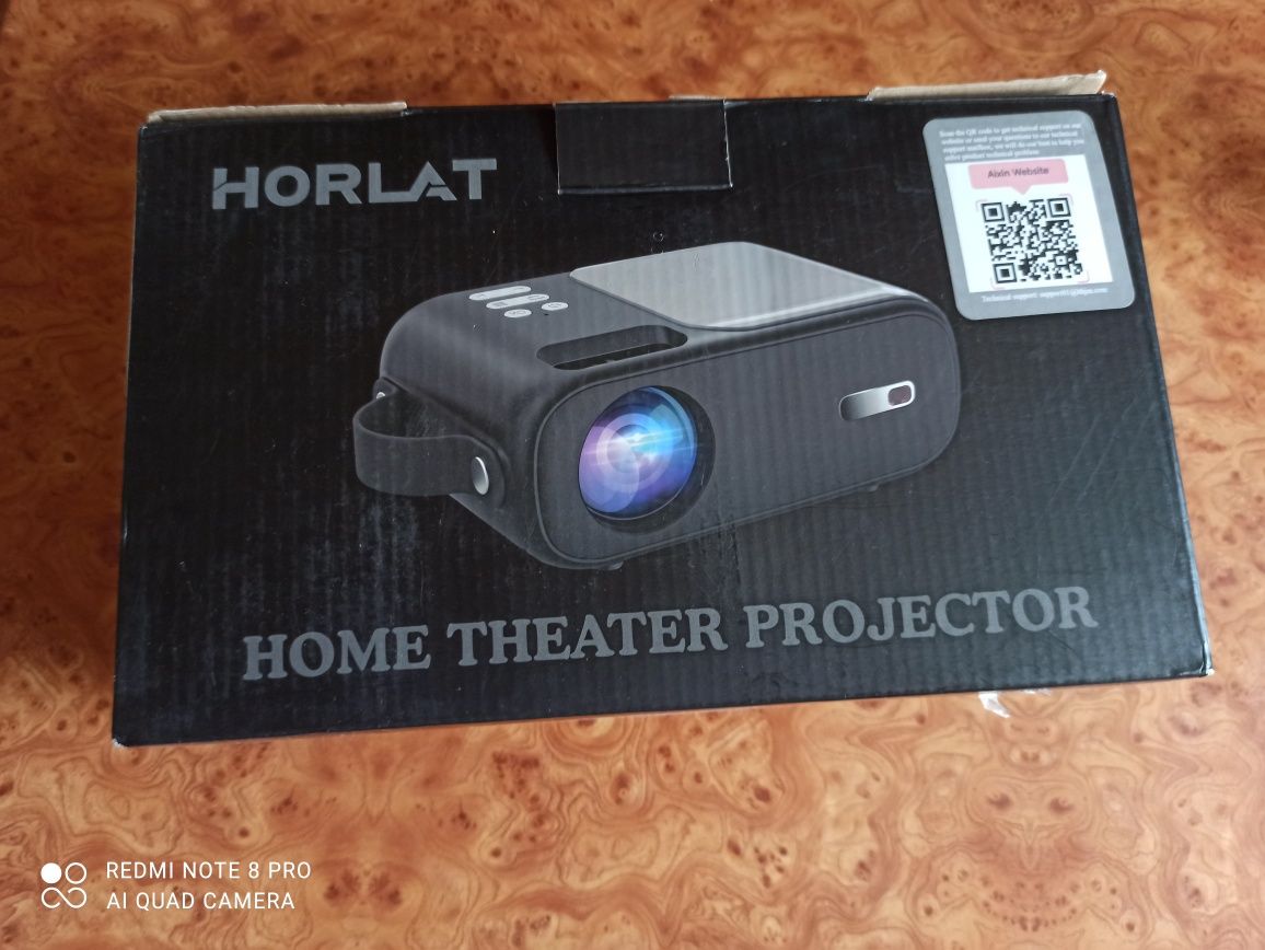 Mini projektor Horlat - bluetooth, Wi-fi, Hdmi, stan idealny