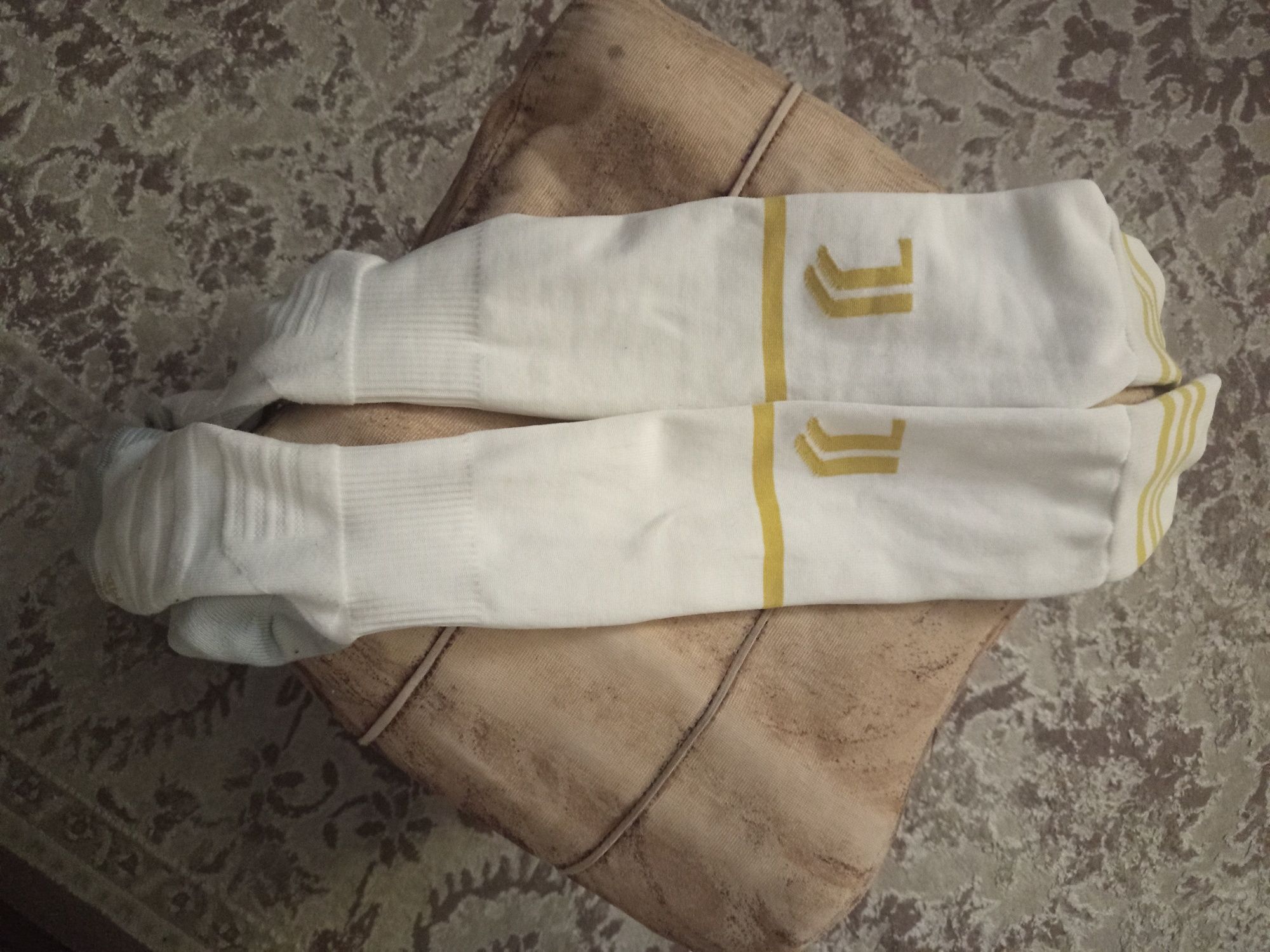 Продам гетры футбольные