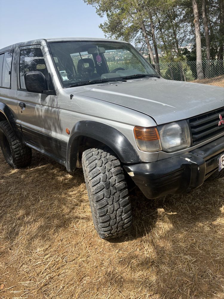 Mitsubishi pajero 2.5