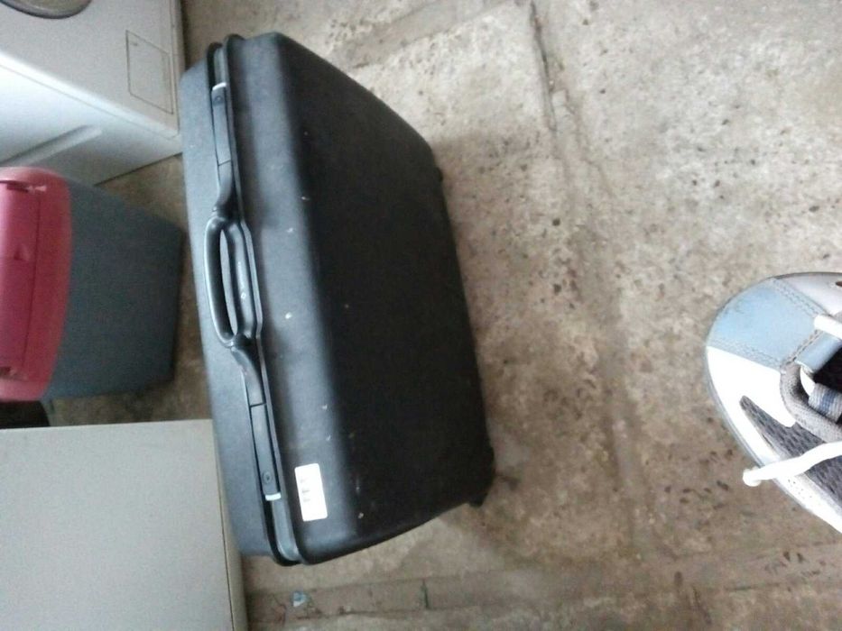 ВАЛіза чемодан пластикова