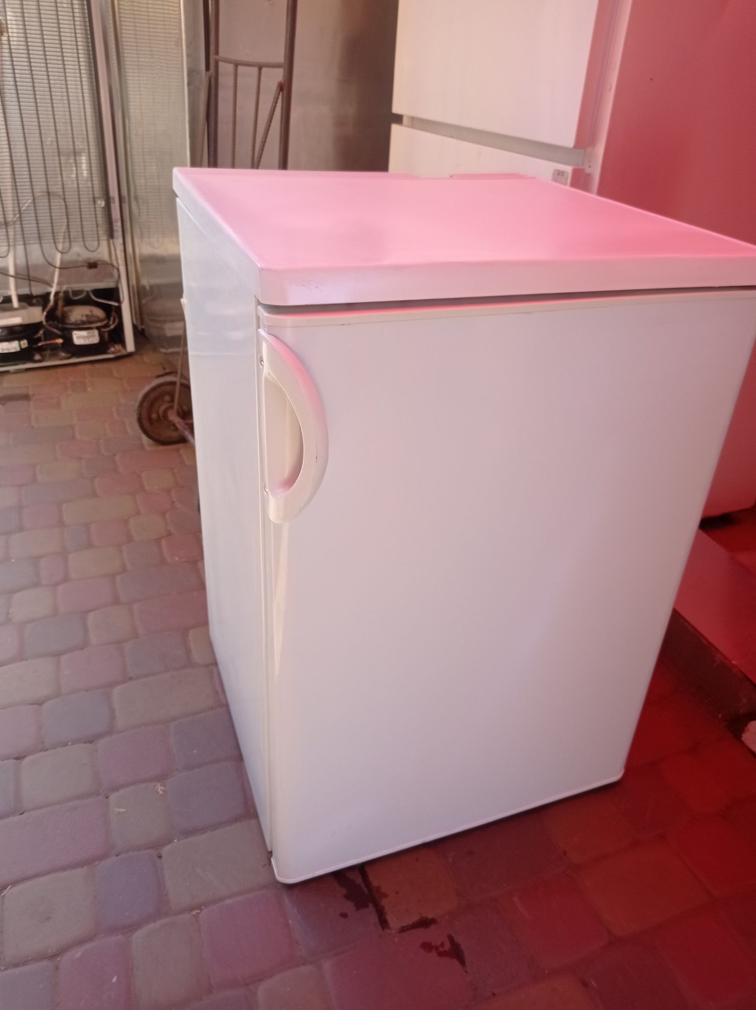 Холодильник мини кулер 85 см