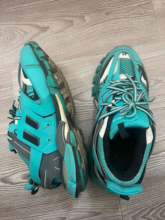 Balenciaga track