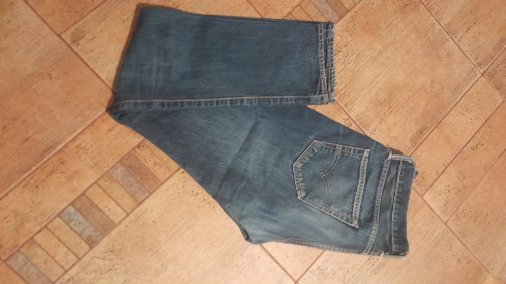 Męskie jeansy levis 31x34 okazja