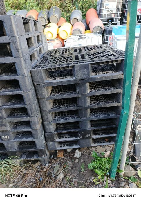 Sprzedam palety plastikowe 120x80 i 120x100