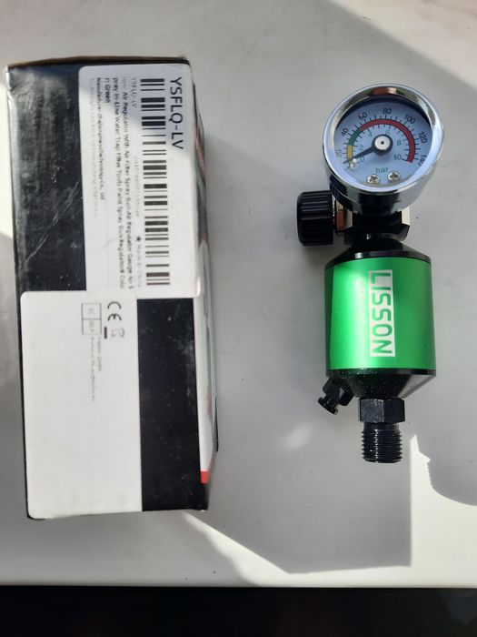 Пневматический регулятор давления влагоотделитель для краскопульта