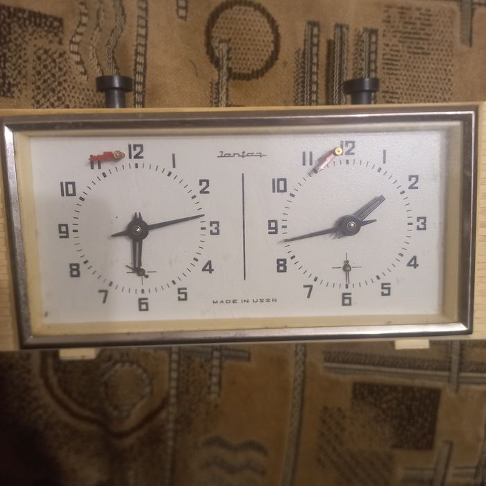Шахматные часы ссср