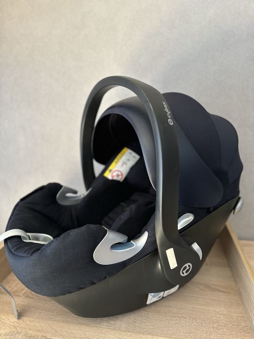 Автокрісло Cybex Aton Q i-Size Plus з вкладишем для новонароджених