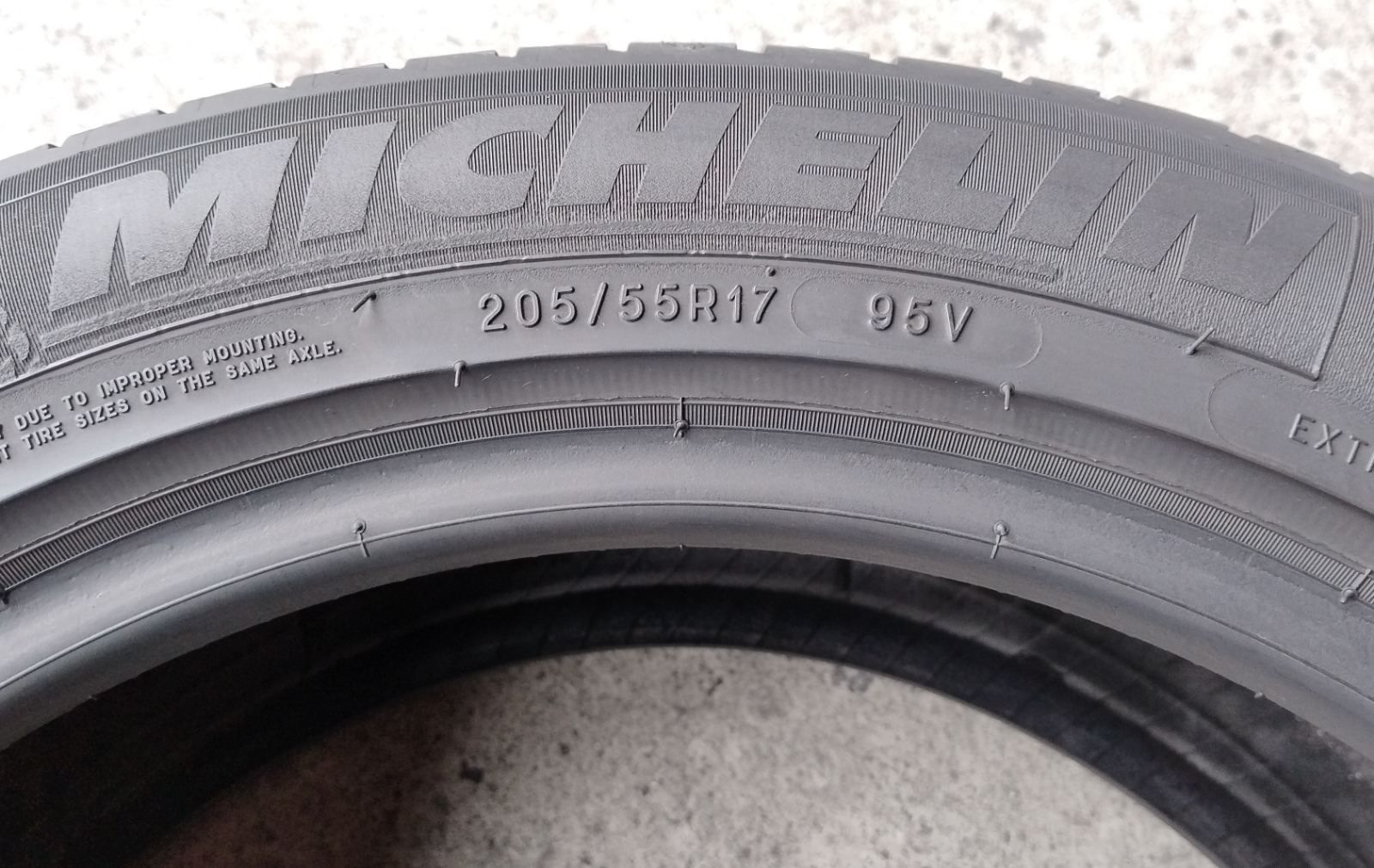 Шини літні R17 205/55 Michelin Primacy 3