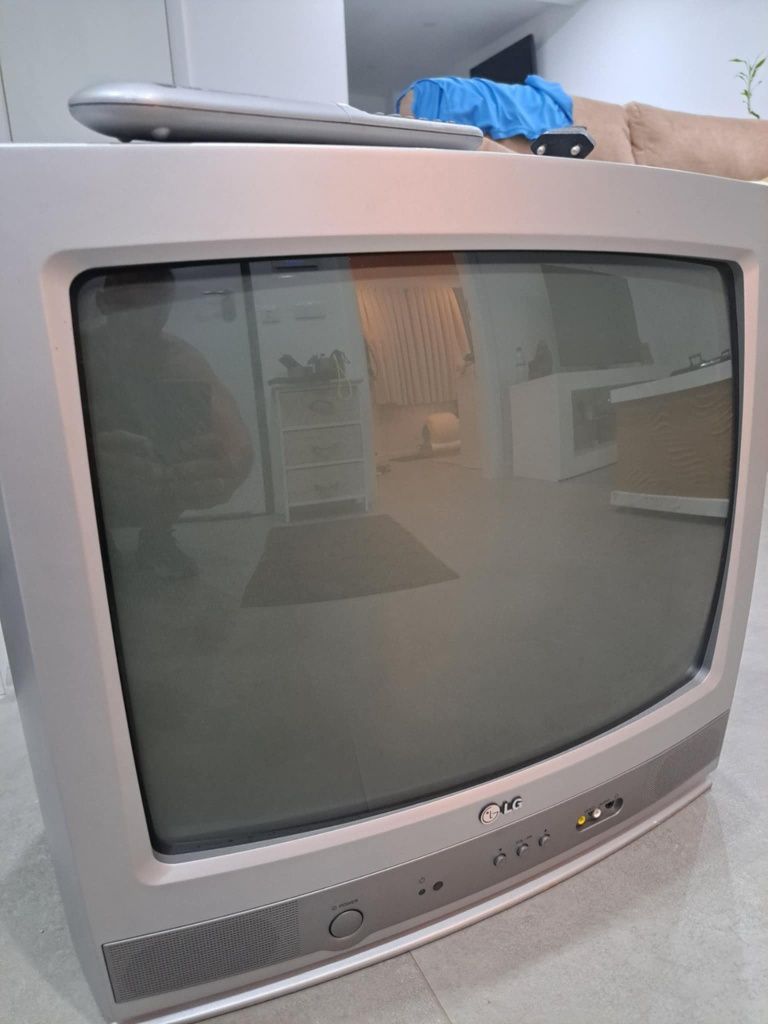 Televisão LG em excelentes condições