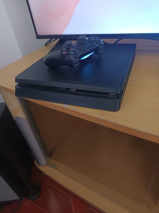 Consola Ps4 slim 500gb