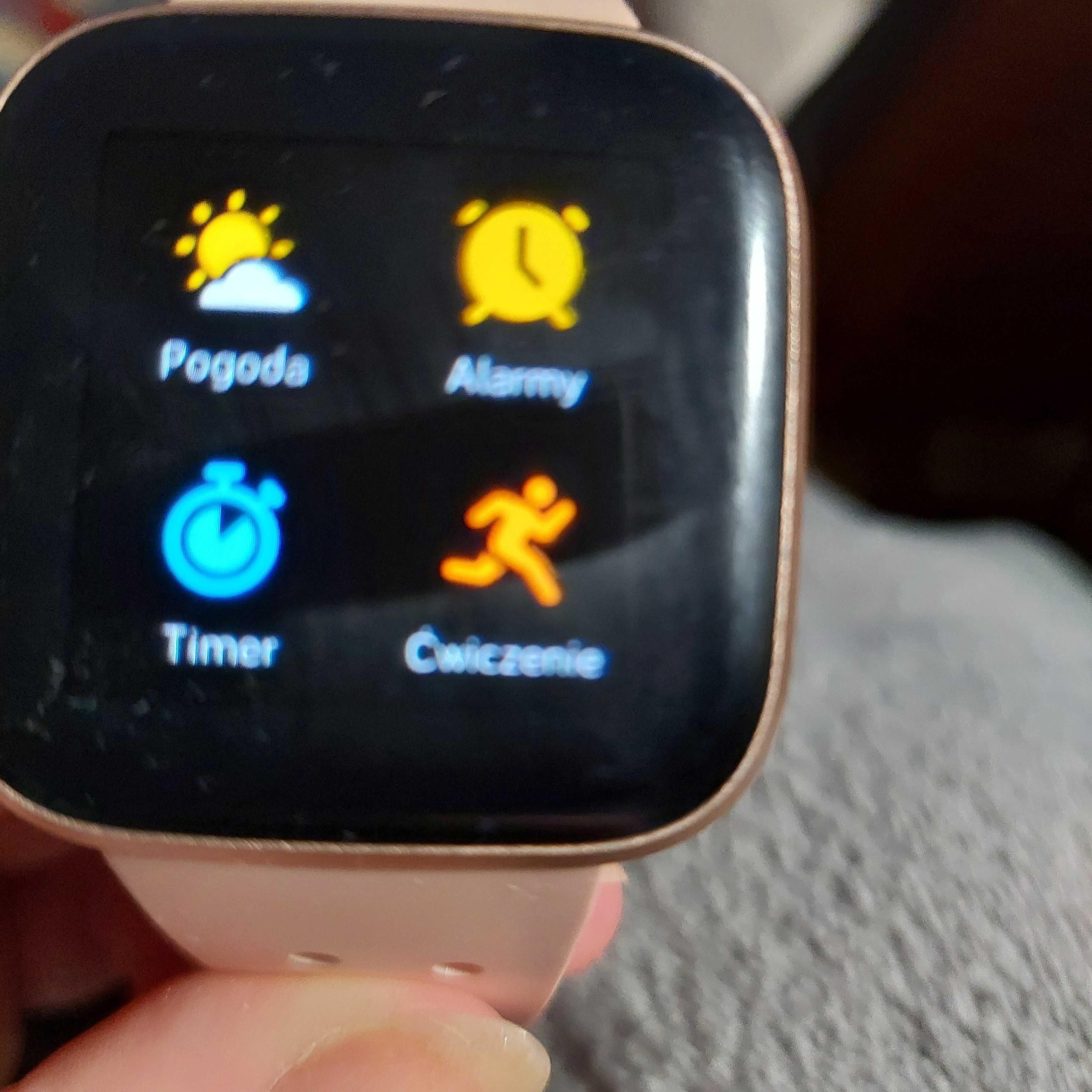 Smartwatch Fitbit versa 2 .Różowe złoto