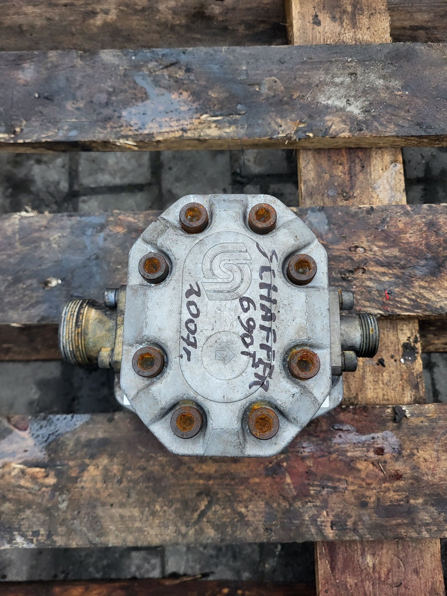Pompa hydrauliczna schaffer zębata Sauer Danfoss 111.25.008.0C