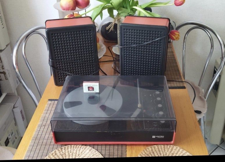 Gramofon stereo UNITRA Fonica nowy.
