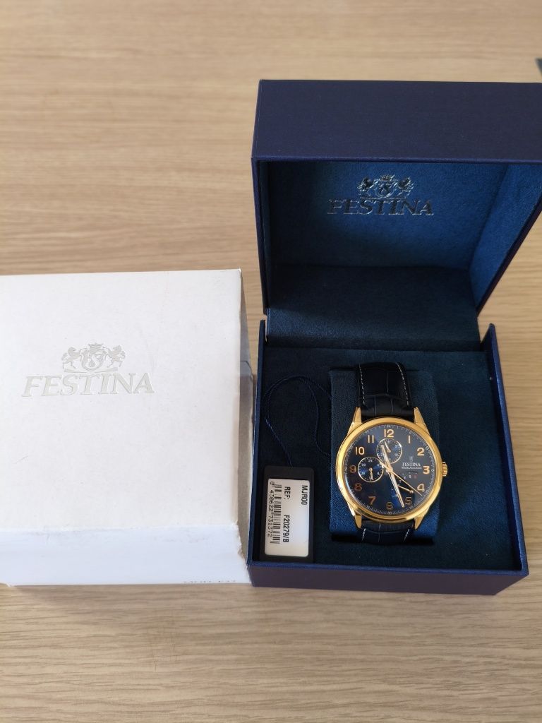 Годинник кварцевий Festina