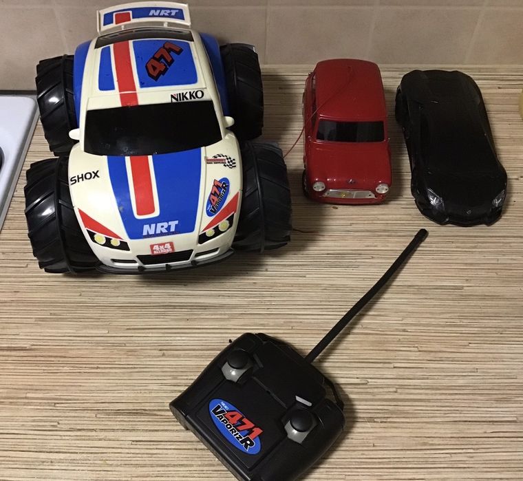 Машини дві на пульті vaporizr Nikko і Lamborghini лот 3 шт