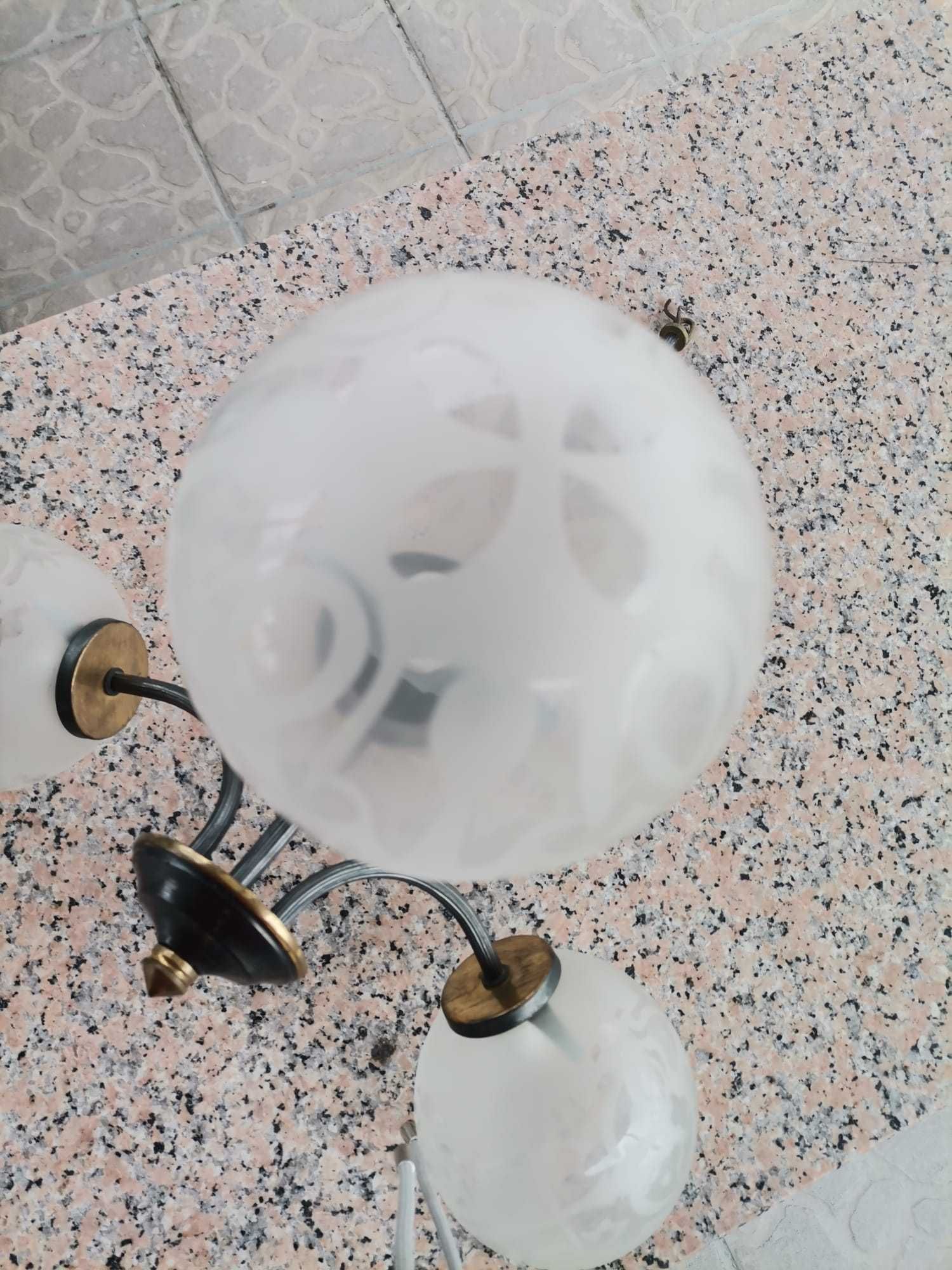 Candeeiro 3 globos (excelente estado)