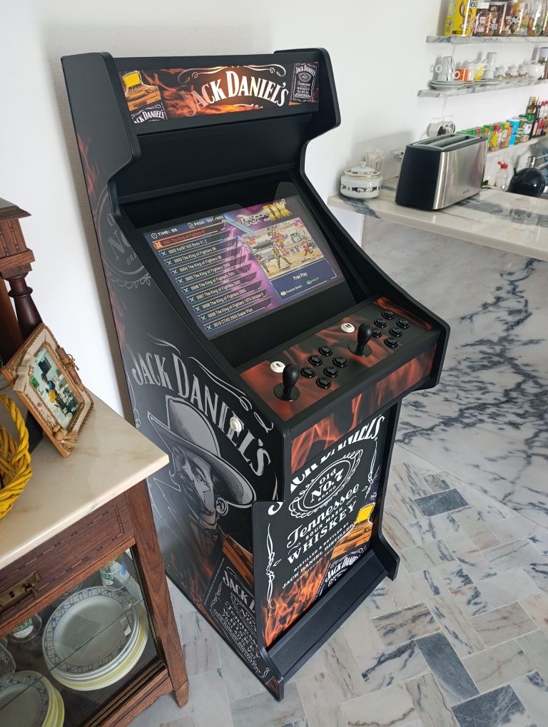 Máquinas arcade , flippers digitais