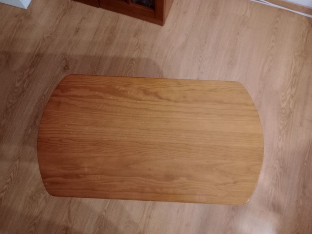 Mesa de centro em madeira
