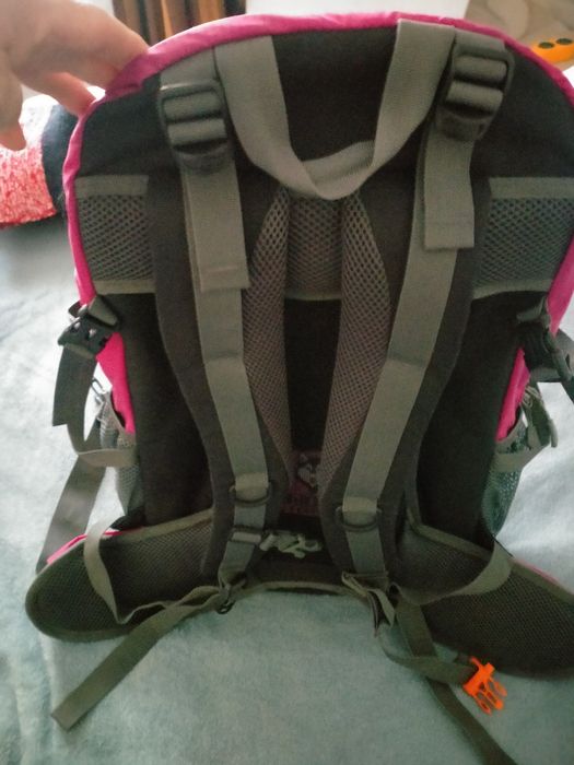Туристечискей рюкзак фирмы Wolf Tracks объемом на 55литров
