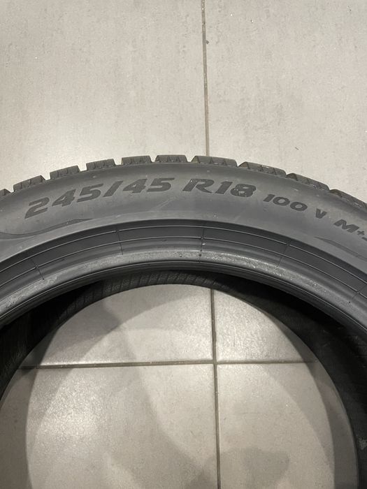 245/45 R18 Pirelli P Zero Winter