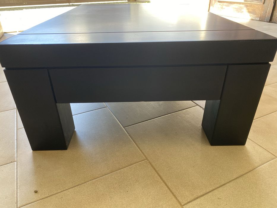 Mesa de centro preta