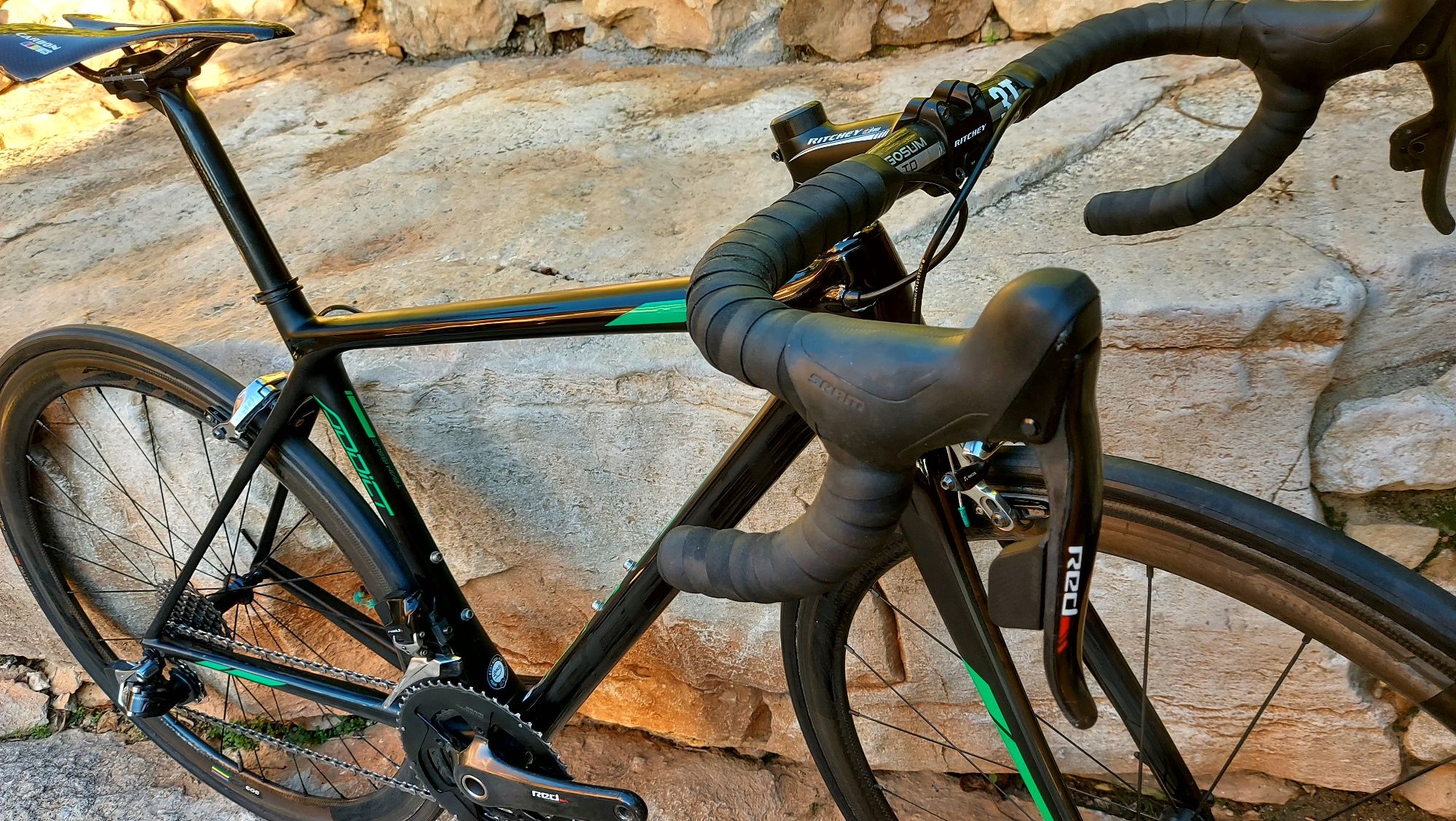 V ....Scott Addict topo Gama 6kl....T49