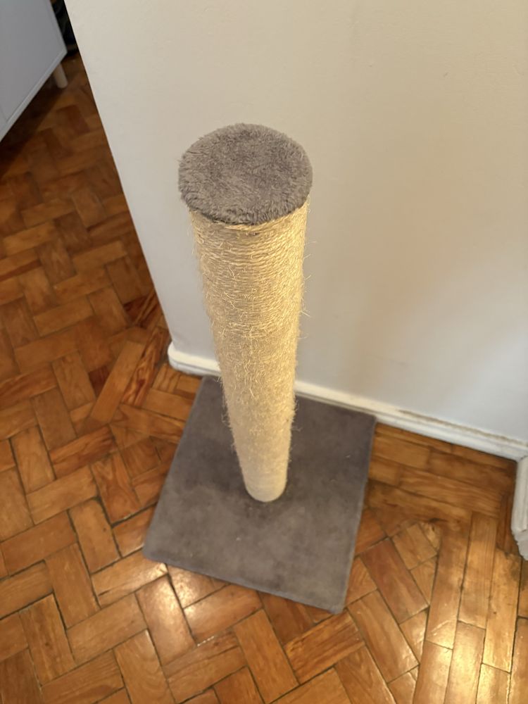 Poste arranhador para gatos