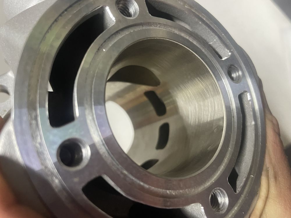 Cylinder z tłokiem  komplet Yamaha Yz 85 02-20