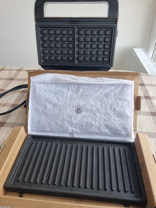 Бутербродниця / гриль / вафельниця DeLonghi SW12. Торг