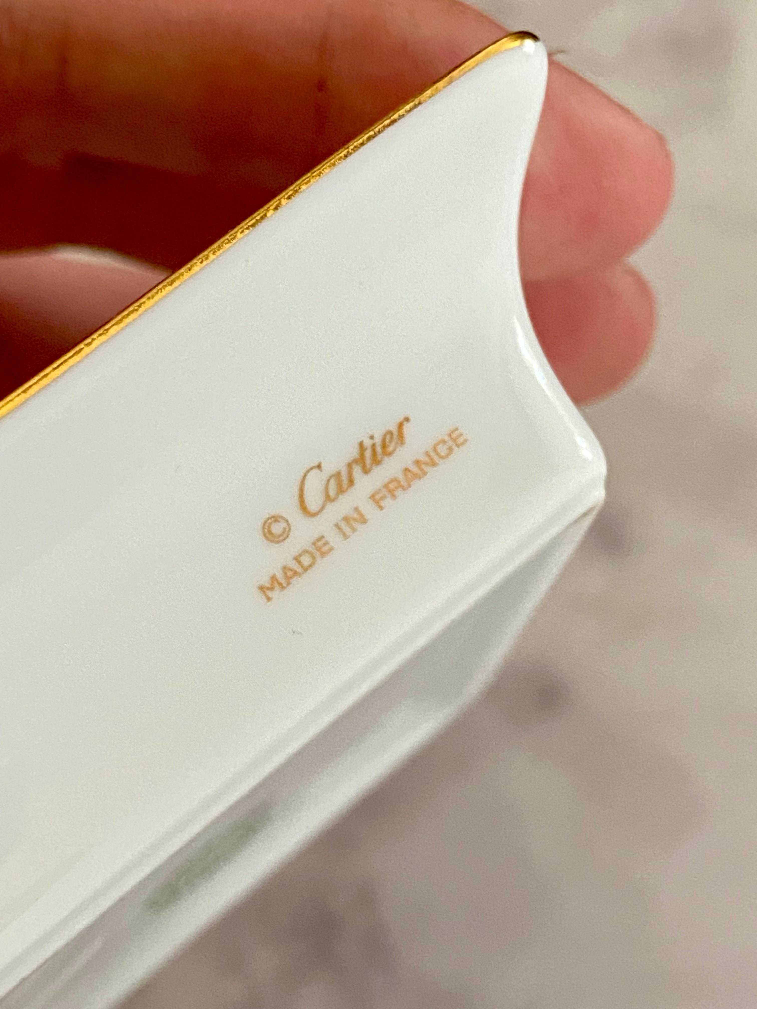 Cinzeiro Cartier x Limoges França em Porcelana Branca