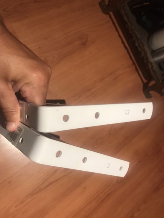 Suportes para prateleiras em ferro lacado ( novo)