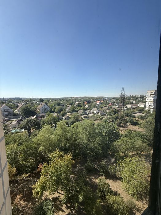 4 кімнатна під ремонт,Осипенківський