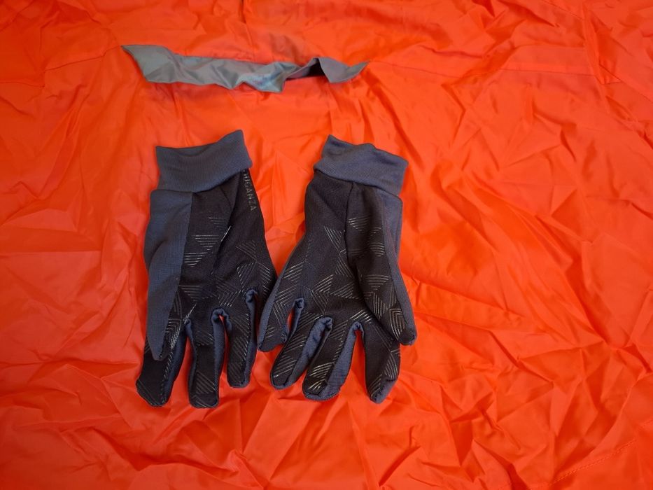 Peleryna przeciwdeszczowa z rekawiczkami