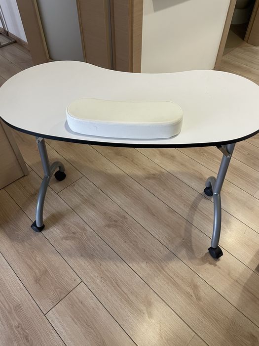 Mesa branca manicure