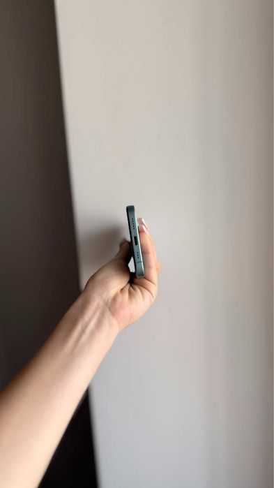 iPhone 16 фіз. SIM