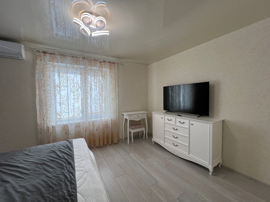 БЕЗ КОМІСІЇ. Продаж будинку з ремонтос тв меблями