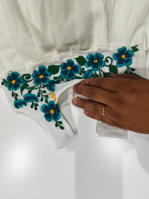 Vestido de Linho com bordados à mão - 3 anos