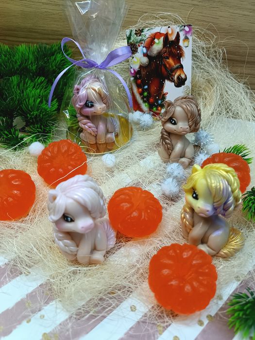 Новорічні подарунки з мила. Ручна робота