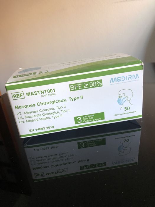 Pacote de 50 máscaras cirurgicas